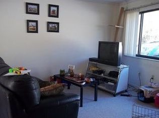 8 Briar Hill Rd, Charleston, WV 25314