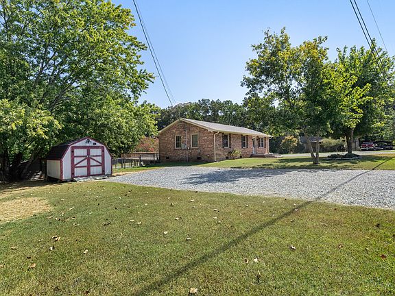 3rd image of 2011 Elm Hill Ct