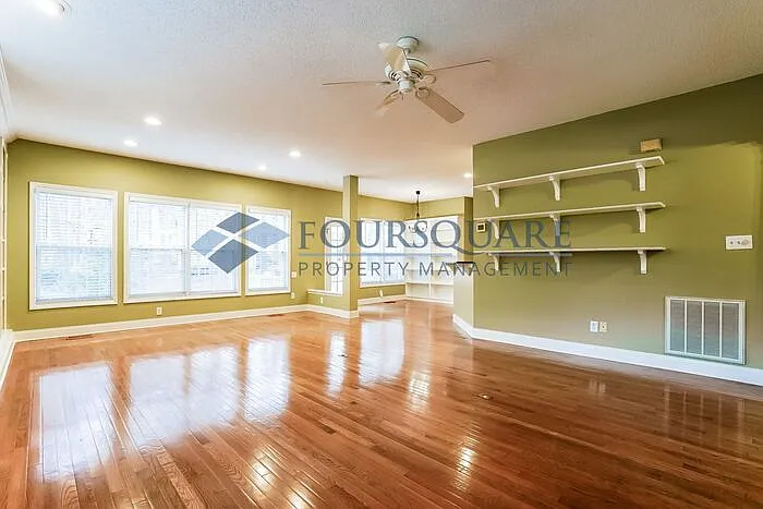 3135 Lariat Ridge Dr — Photo 10