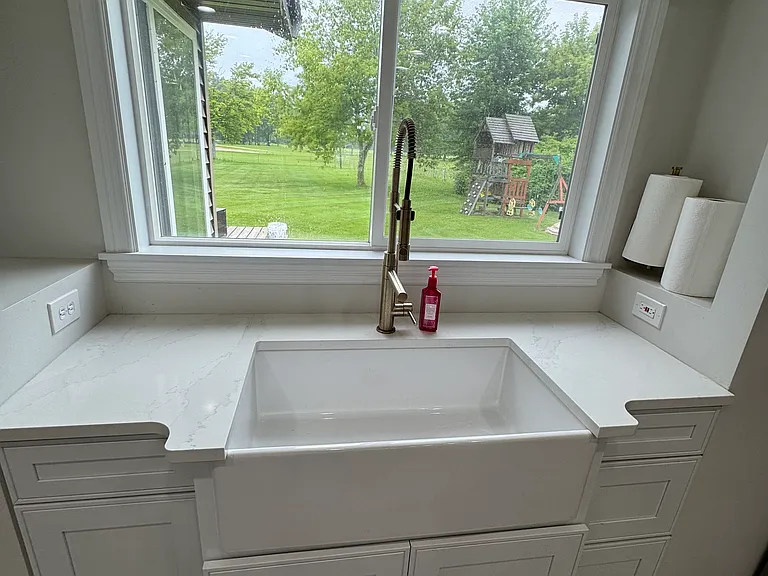 1571 N Huron Rd — Photo 34