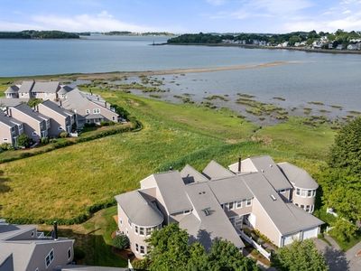 16 Schooner Ln Unit 16, Quincy, MA, 02171
