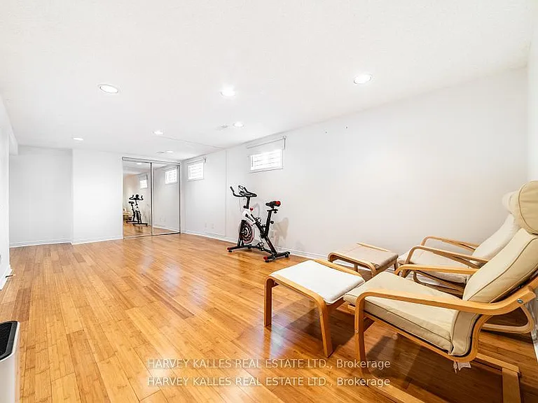 139 Kingsdale Ave — Photo 19