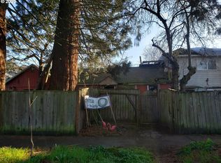 366 Clark St, Eugene, OR 97401