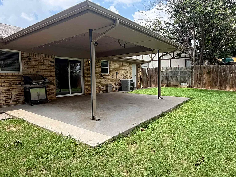 4721 Cypress Ave — Photo 20