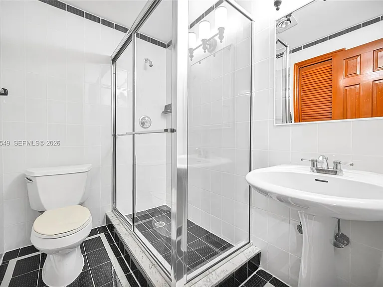 1067 SW 92nd Ave — Photo 50
