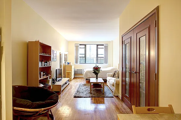 Rented by Halstead Real Estate | media 7