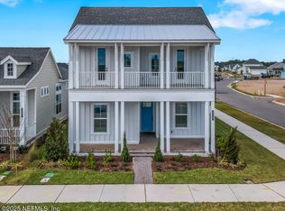 12137 Grand Pine Dr, Jacksonville, FL 32224