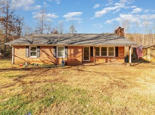 990 Gravley Rd, Pickens, SC 29671