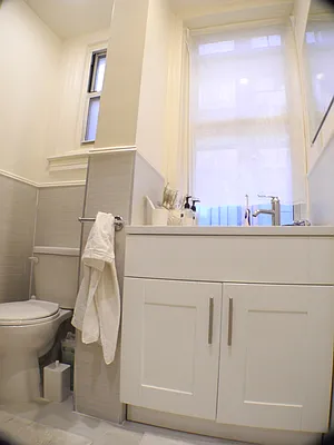 Rented by Beyond Property Group | media 28