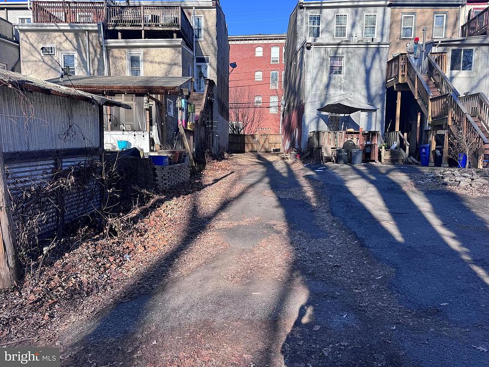 1st image of 4040 Ridge Ave