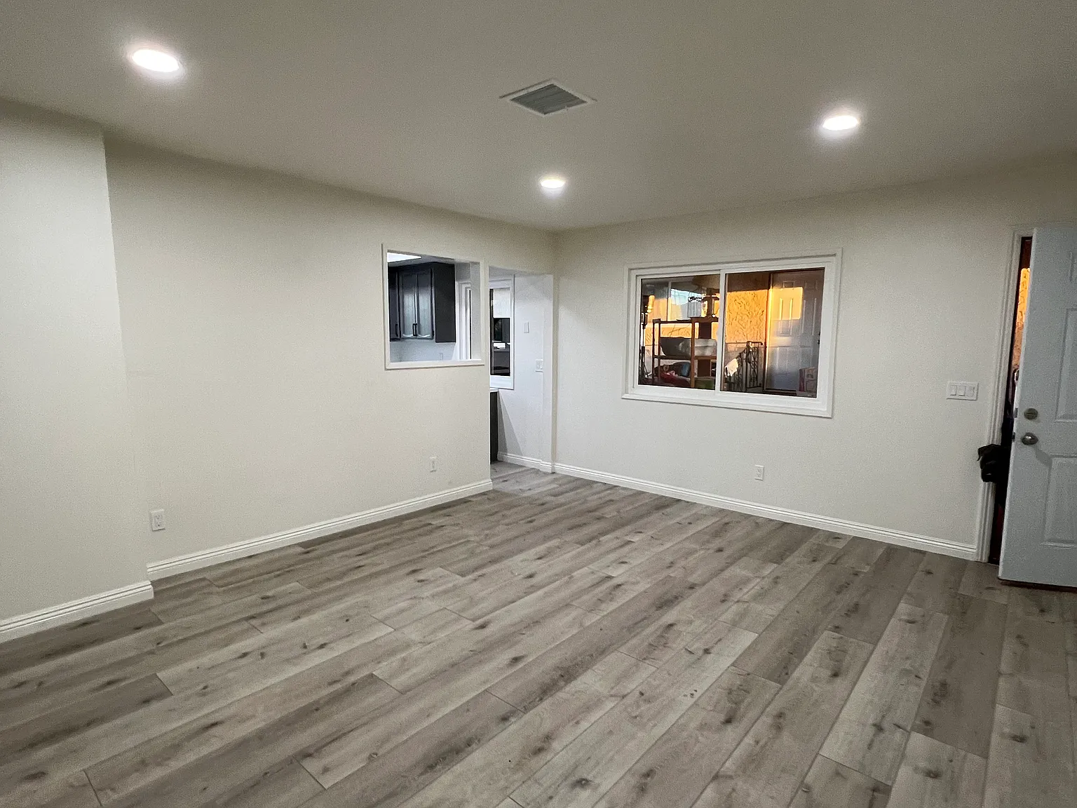 1175 Dunlap Dr — Photo 1