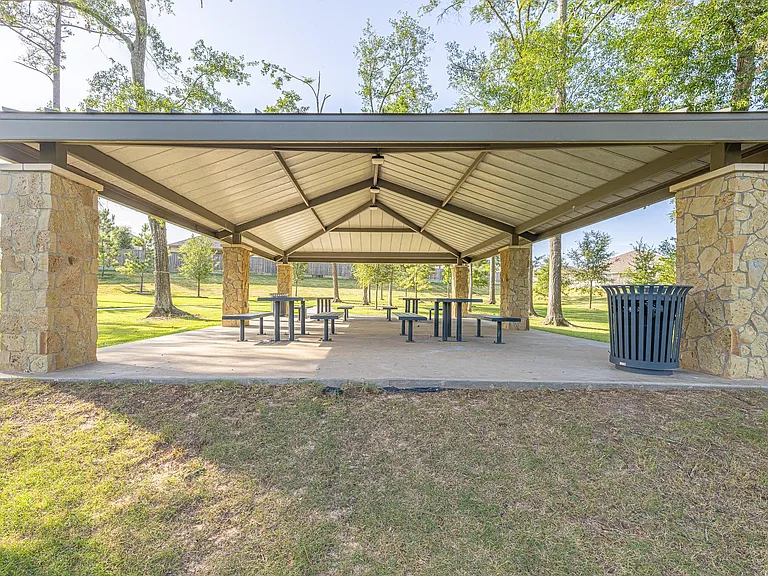 17705 Hanson Ridge Dr — Photo 44