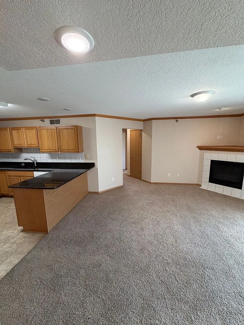 Condo for Rent! — Photo 3