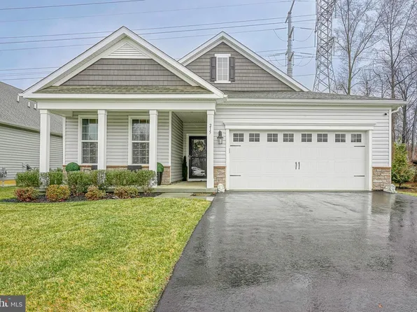 215 Congressional Ct, Moorestown, NJ 08057