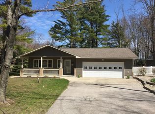 3991 Lakeshore Rd, Manistee, MI 49660