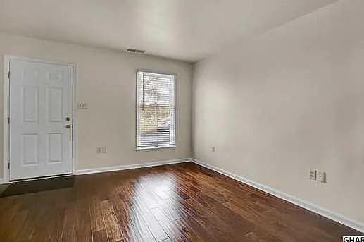 221 N Duke St #F — Photo 7
