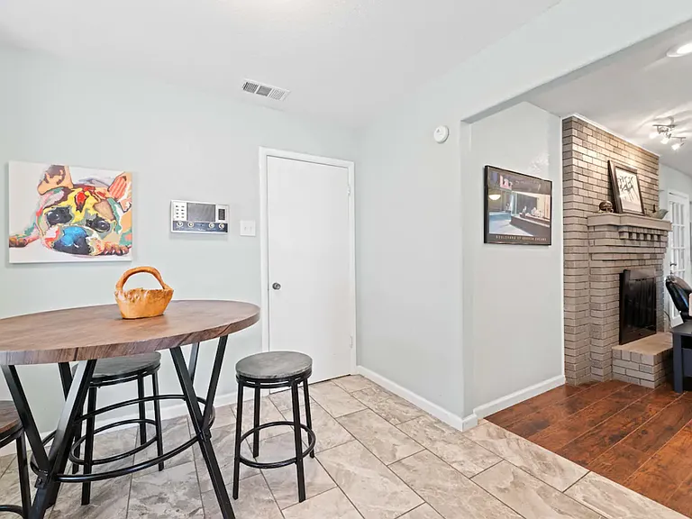 11327 Drummond Cir — Photo 12