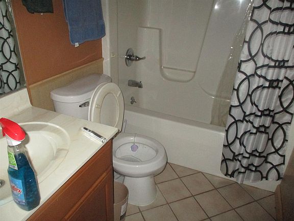 5th image of 5027 Linden Ave