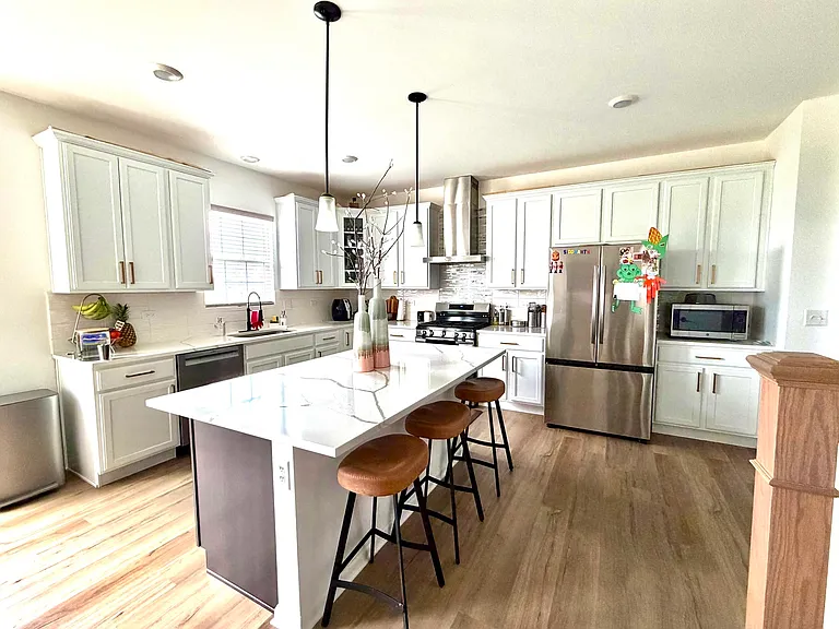 15210 S Emerson St — Photo 7
