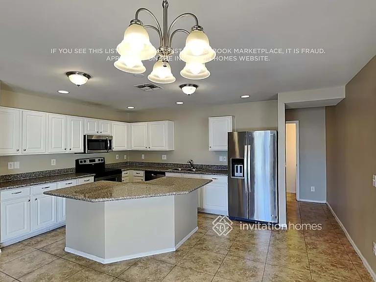 12808 N Main St — Photo 8