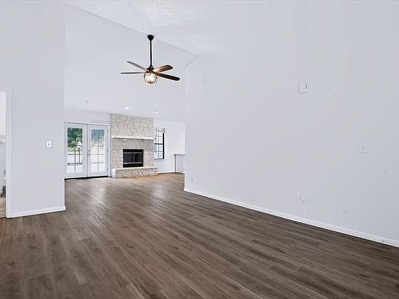 3rd image of 7639 Southern Lakes Dr