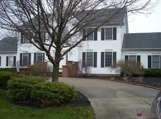 224 Topaz Cir, Canfield, OH