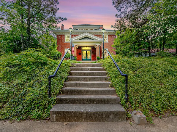 217 N Gulf St, Sanford, NC 27330