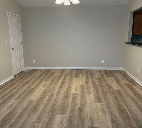 4th image of 52280 Heatherstone Ave #74