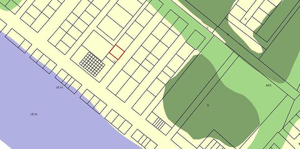 2nd image of 102 13th St