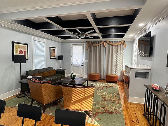 2nd image of 225 Pacific Ave