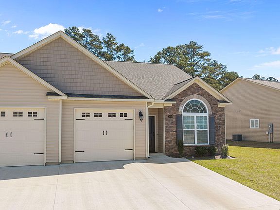 3rd image of 3232 Gordon Drive #B