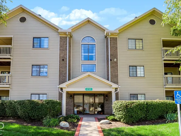 8720 Yardley Ct APT 200, Indianapolis, IN 46268