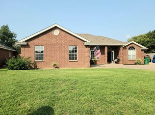 7 Navajo Trl, Ransom Canyon, TX 79366