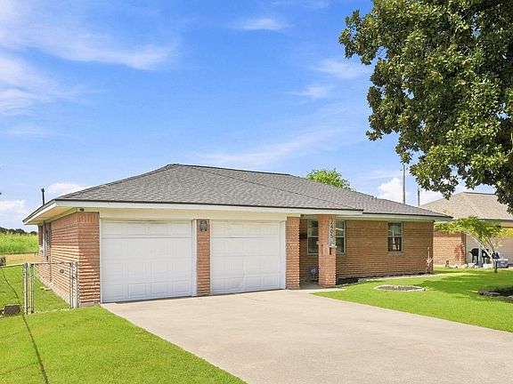 2nd image of 2405 Hillshire Dr