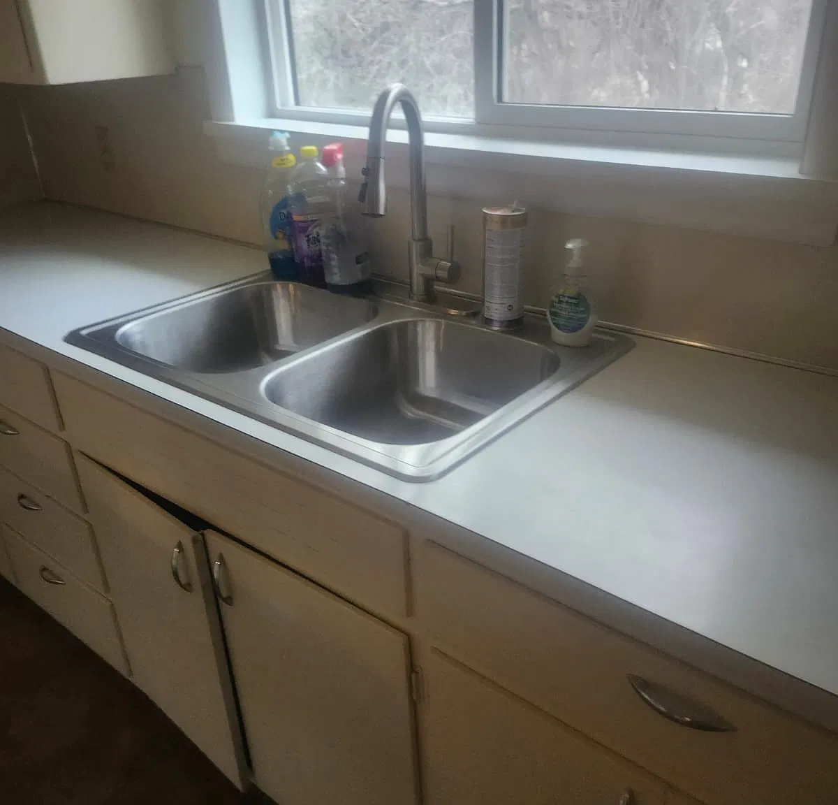 3 bed, 2.5 bath, 1400 sqft, $1,600 — Photo 3
