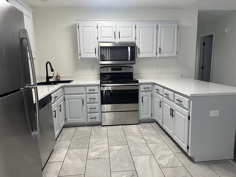 3410 Augusta Dr — Photo 4