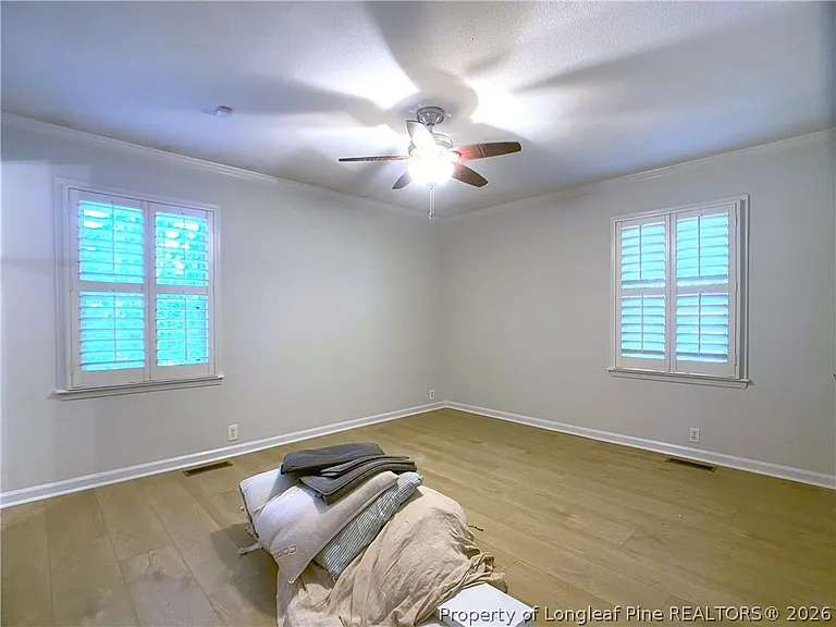 2721 Mirror Lake Dr — Photo 16