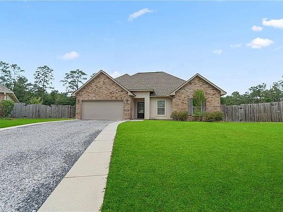 2nd image of 1104 E Creek Ct