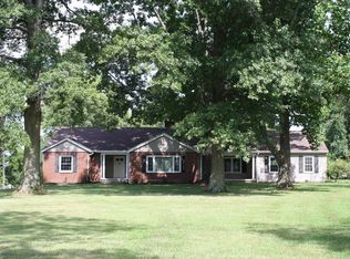 410 Ridge Ave, Aurora, IN 47001