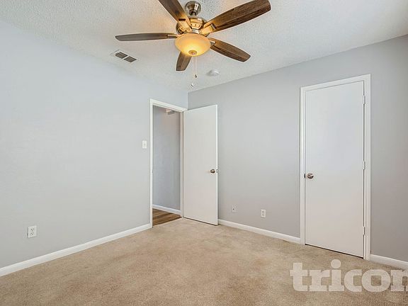 4th image of 1204 Crabtree Ct