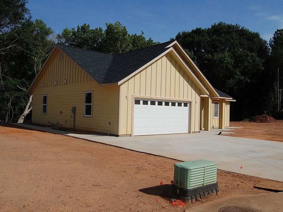1st image of 252 Queensbury Way
