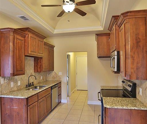 3rd image of 8033 Tuscany Dr