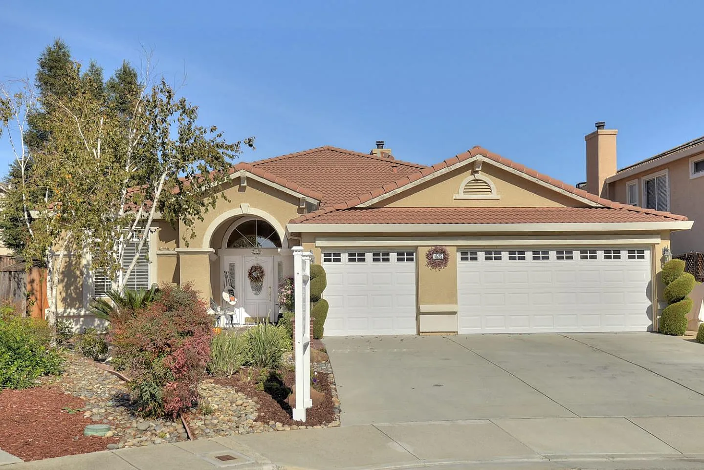 1525 Gold Finch Ct photo 1