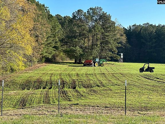 2nd image of 637 Belfast Rd