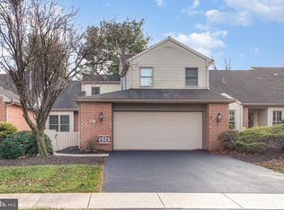 104 Cambridge Dr, Hershey, PA 17033