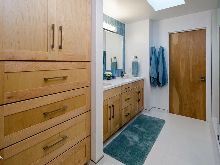 3920 Ocean Dr — Photo 17