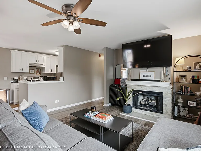 446 Valley Dr #201 — Photo 4