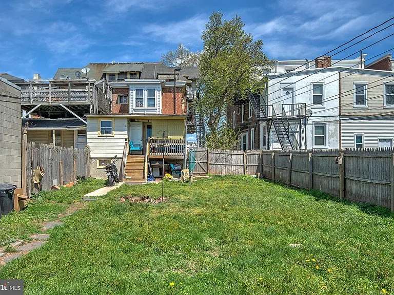 1020 W Main St — Photo 3