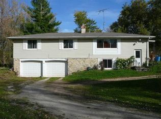 N5678 Spring Creek Rd, Manawa, WI 54949