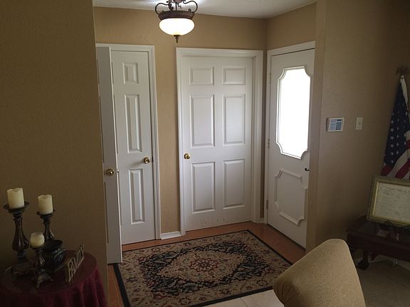 4th image of 2725 Pin Oak Dr